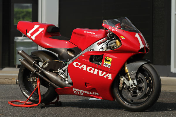 ８月３０日の走行会は「レジェンドバイク展示・デモ走行」